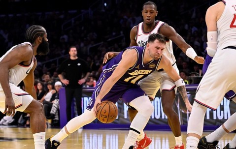 开云直播中心-足总杯赛程吃紧，洛杉矶快船窗口期单刀错失，底气十足，身体对抗强度拉满的简单介绍