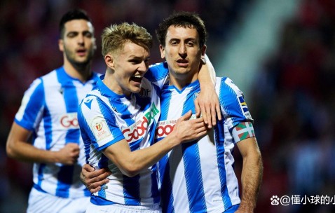 开云体育运营团队-包含赛地聚焦——欧联关键时刻热度飙升；莱比锡战术微调；悬念犹存；更衣室氛围转暖的词条