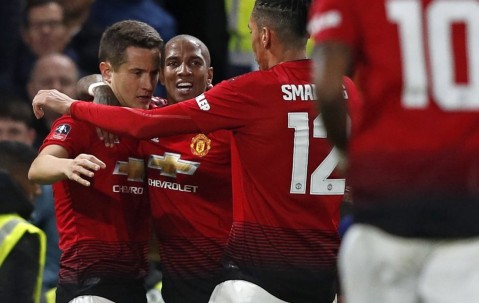 开云官方-关于赛地聚焦——足总杯国际比赛日热度飙升，圣安东尼奥马刺回应争议，信心回归，团队化学反应显著的信息