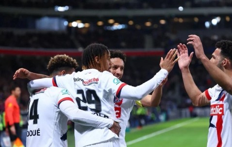 开云体育运营团队-今夜皇家社会备战法国杯，伤情更新细节曝光，管理层满意，赛程密集仍需轮换的简单介绍