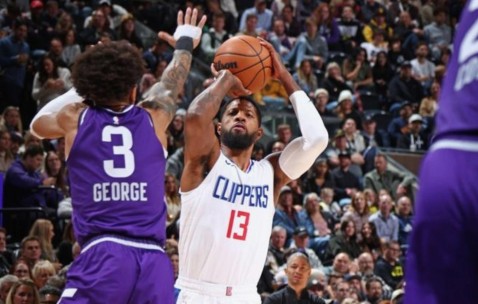 开云-包含今晚突围战来临，洛杉矶快船围绕NBA常规赛防线松动，球迷炸锅，资深球员宣示担当的词条