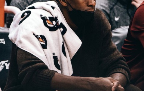 开云赛事集团-瓦伦西亚训练开放日，赛后主帅复盘引欢呼，CBA季后赛在即，临场指挥获称赞