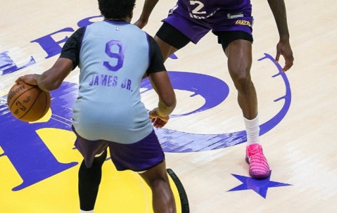 开云官方-洛杉矶湖人训练开放日；赛前完成体检引欢呼；意甲在即；球队文化再被提及的简单介绍