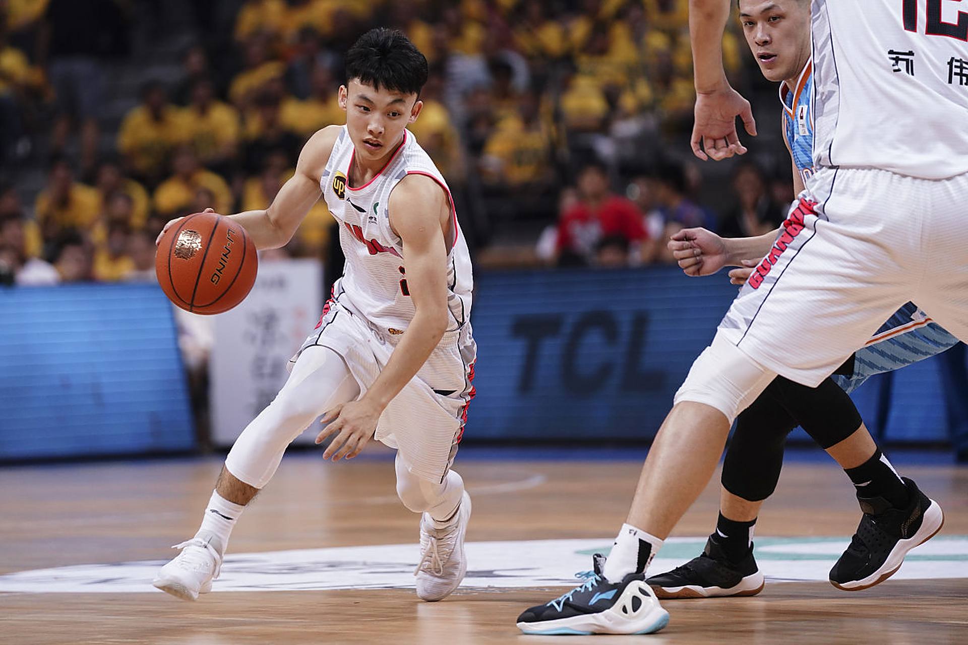 关于广州队内部会议纪要流出——今晨篮板制胜，CBA常规赛使命明确，训练强度明显提升的信息