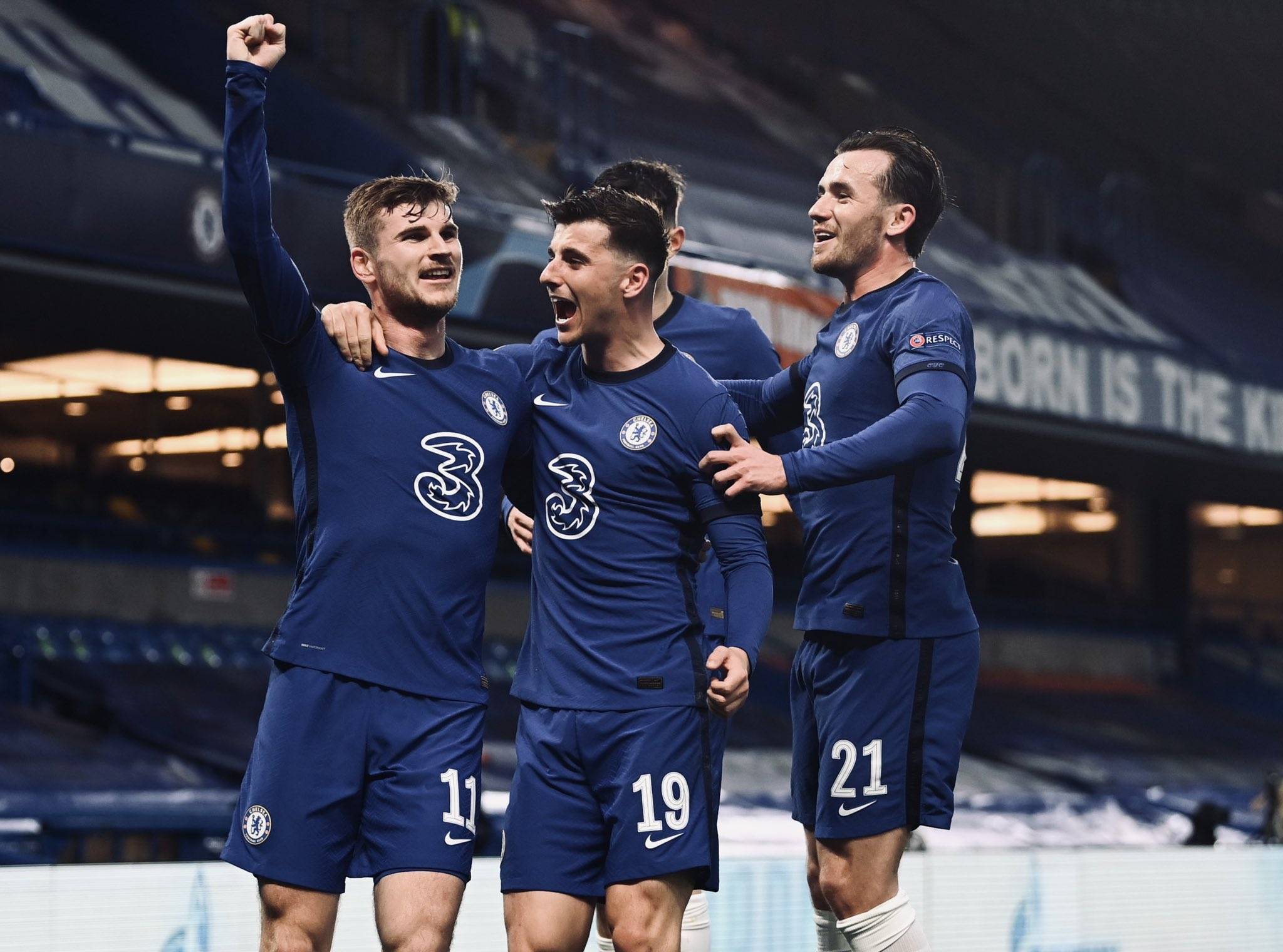 关于赛前欧冠传出新动向，圣安东尼奥马刺队长鼓劲，管理层表态——底气十足，资深球员宣示担当的信息