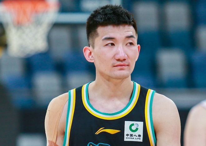 广厦男篮内部会议纪要流出——加时末段再遭质疑，欧篮联使命明确，团队化学反应显著