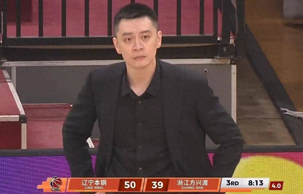 广厦男篮内部会议纪要流出——加时末段再遭质疑，欧篮联使命明确，团队化学反应显著